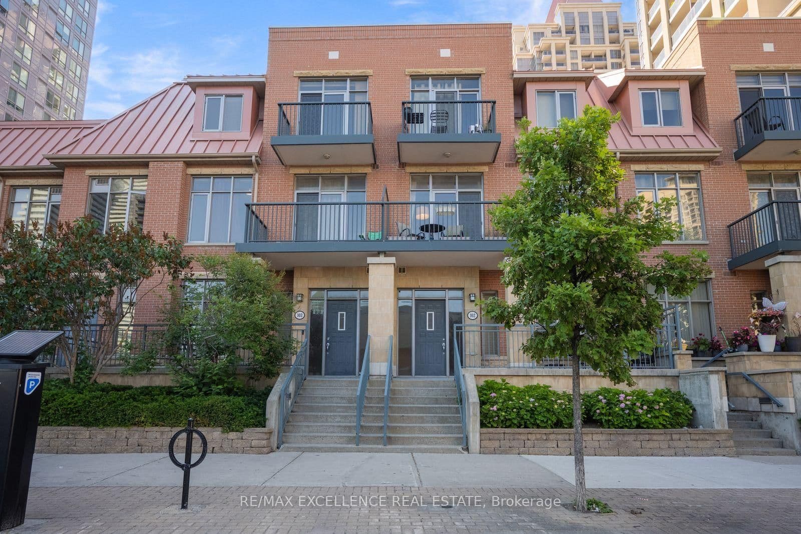 #Gv202 - 320 City  Centre Drive