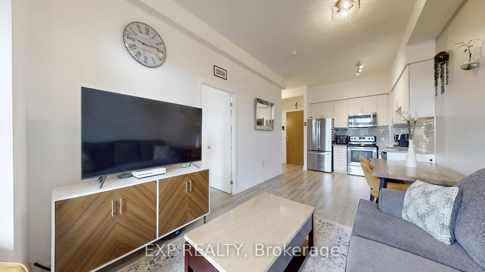 #206 - 2800 Keele Street