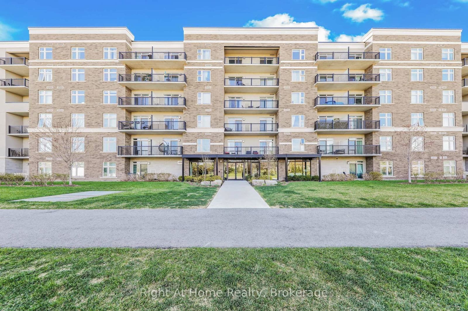#307 - 610 Farmstead Drive