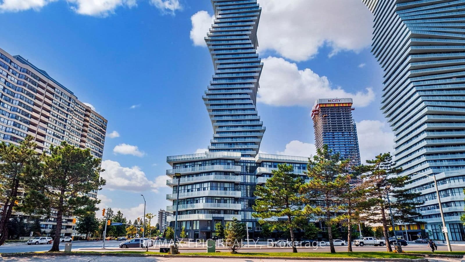 #2709 - 3883 Quartz Road