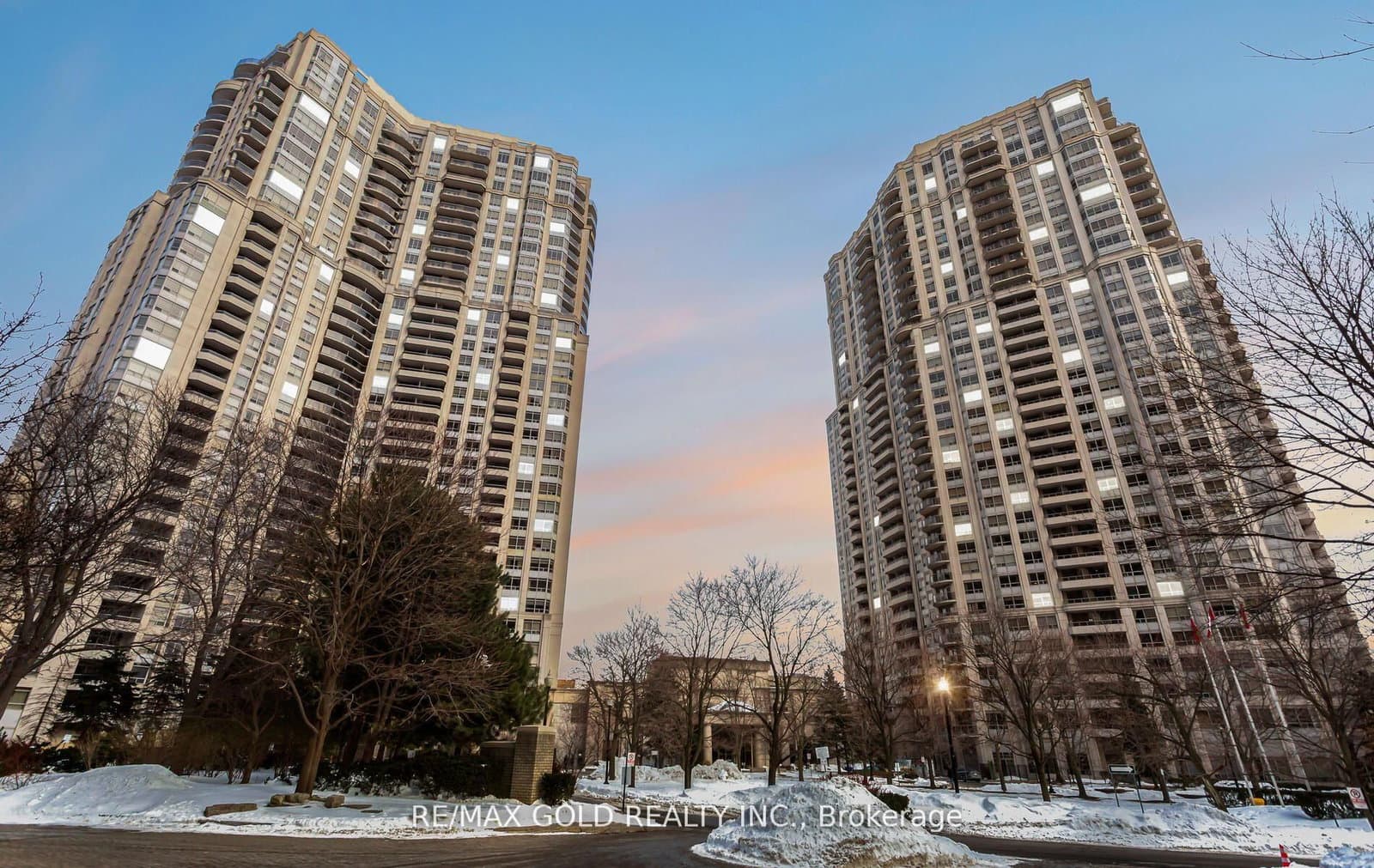 #224 - 25 Kingsbridge Grdn Circle