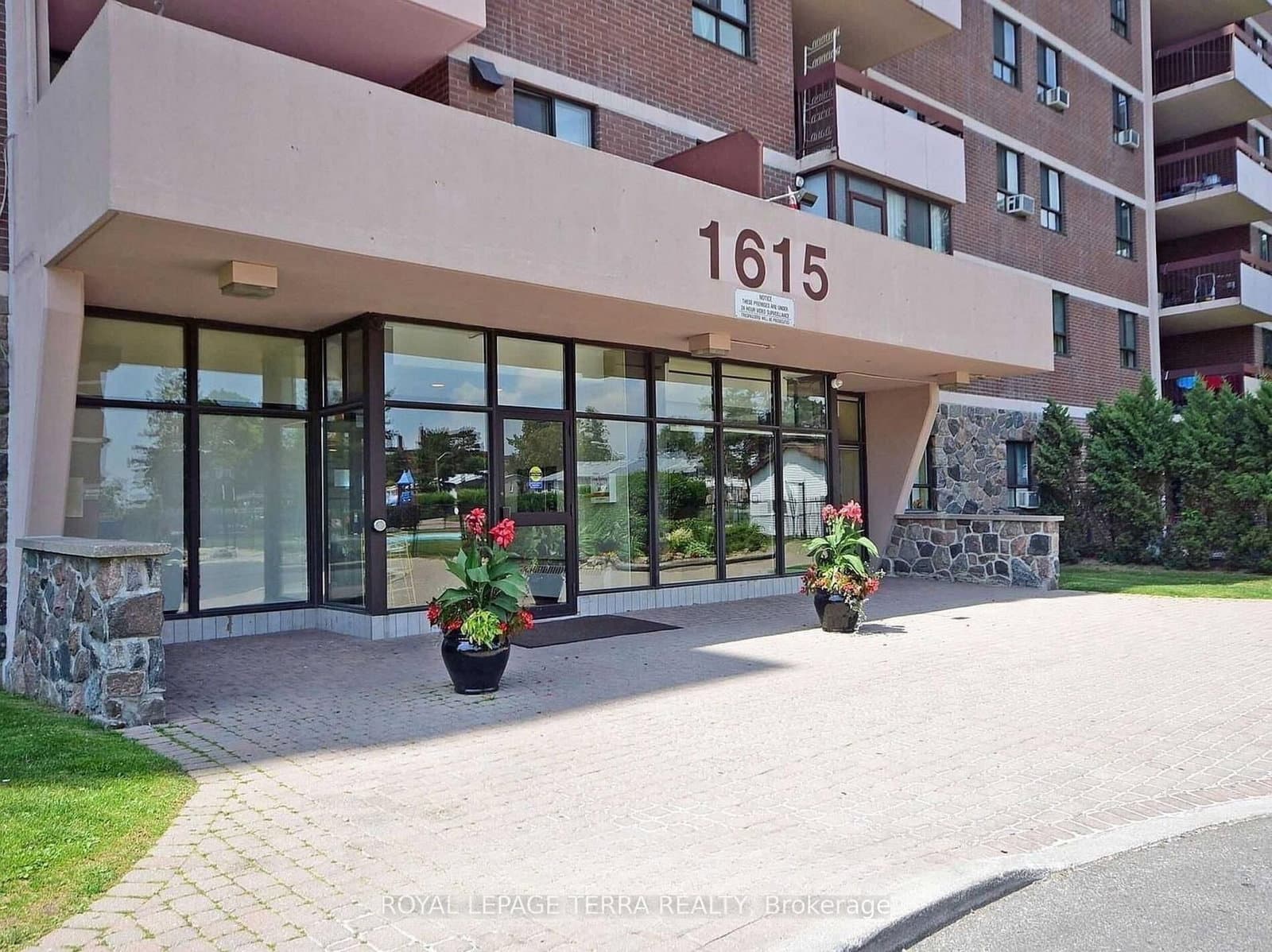 #305 - 1615 Bloor Street E