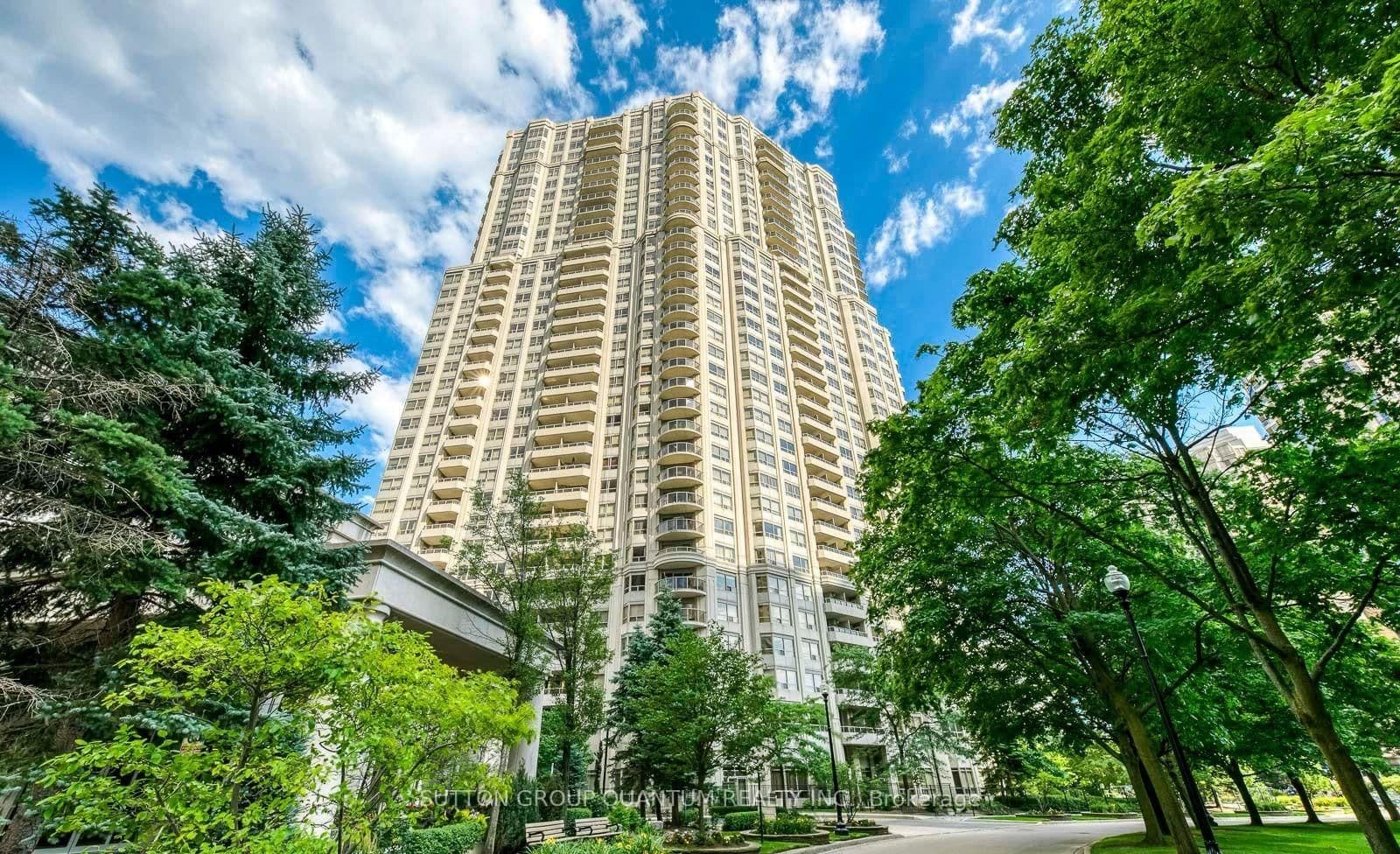 #1123 - 25 Kingsbridge Garden Circle
