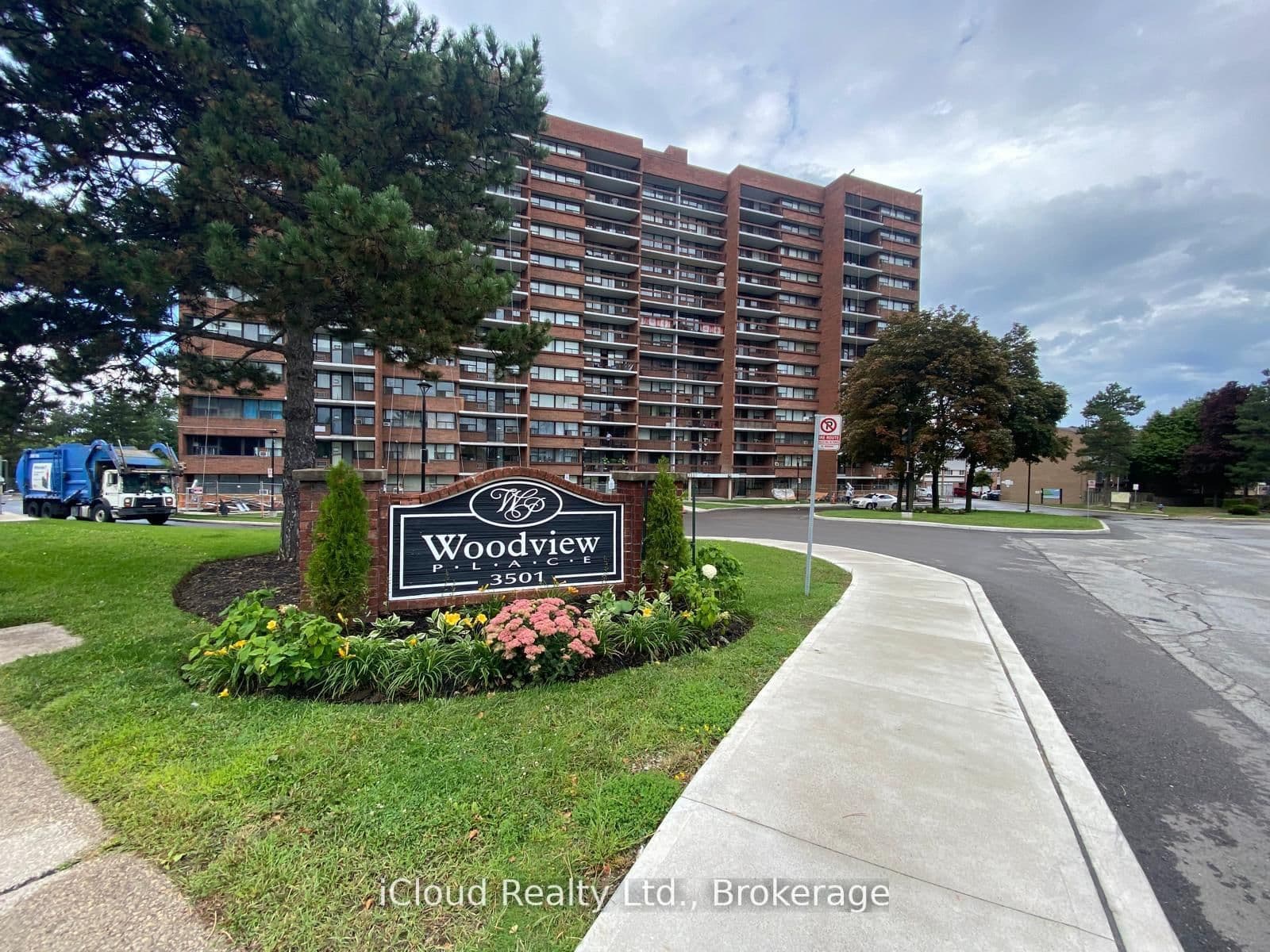 #606 - 3501 Glen Erin Drive