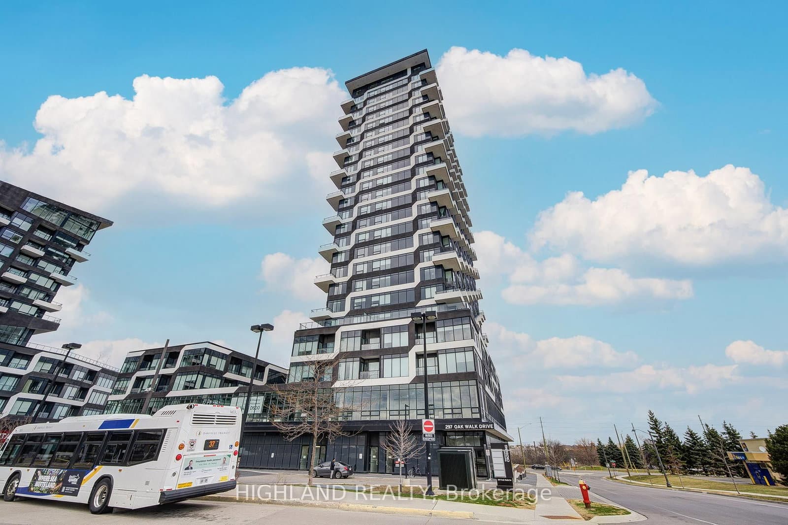 297 Oak Walk Drive, Unit 2108