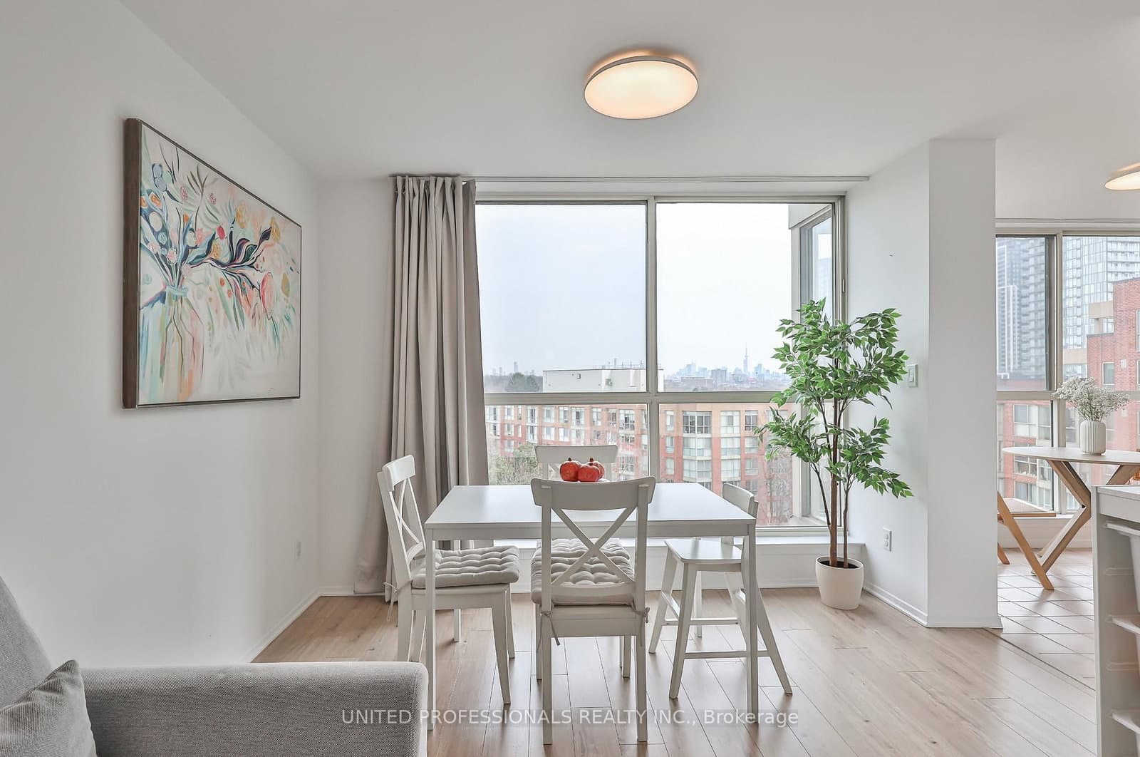 #828 - 22 Southport Street