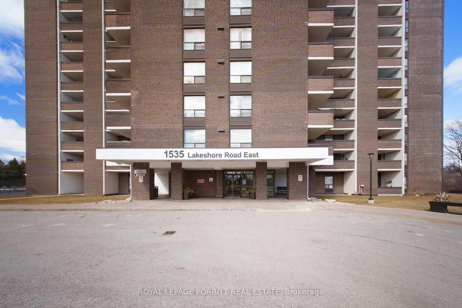 #201 - 1535 Lakeshore Road E