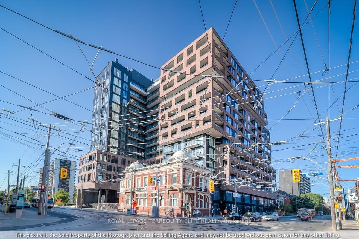 #425 - 270 Dufferin Street