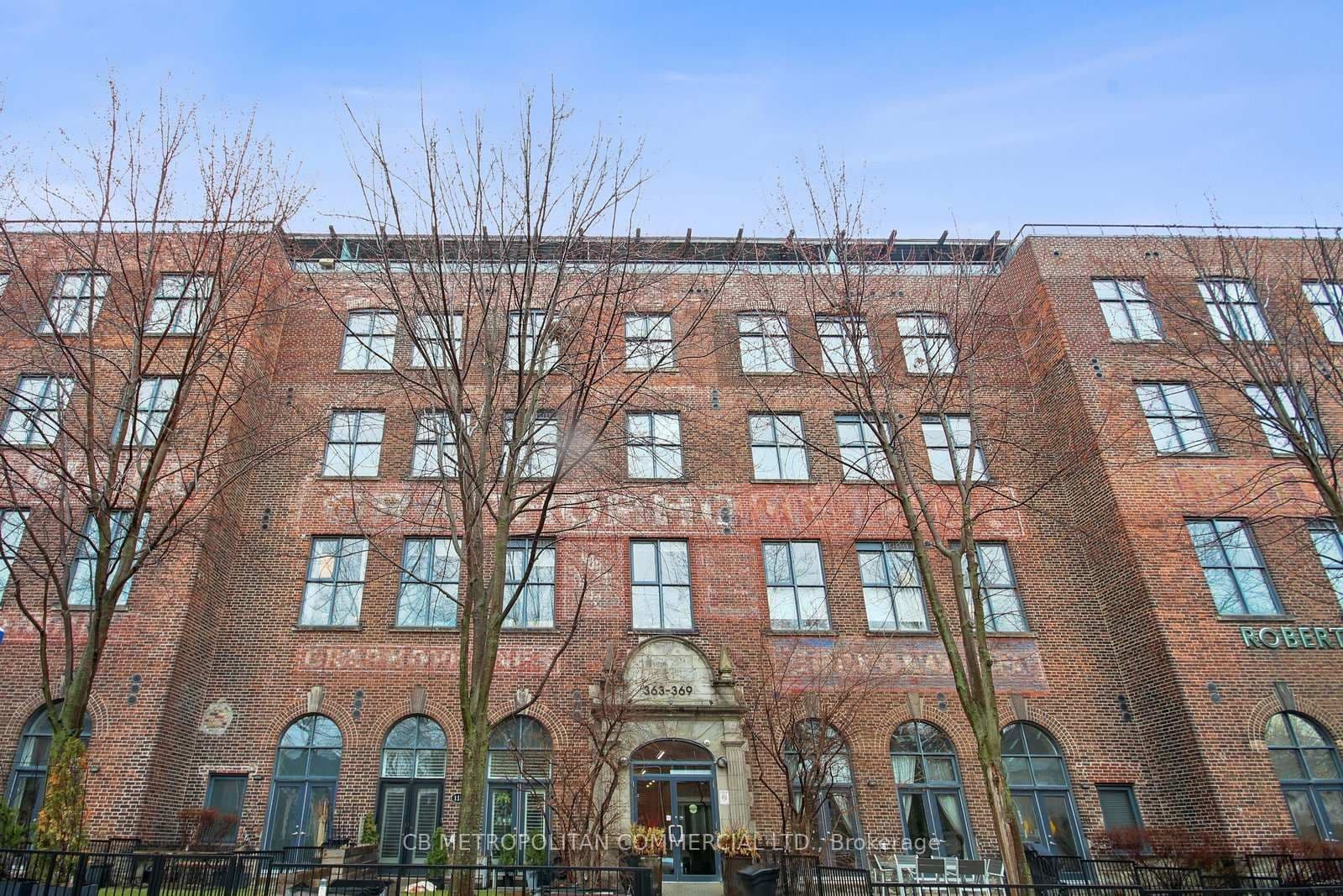 #405 - 363 Sorauren Avenue