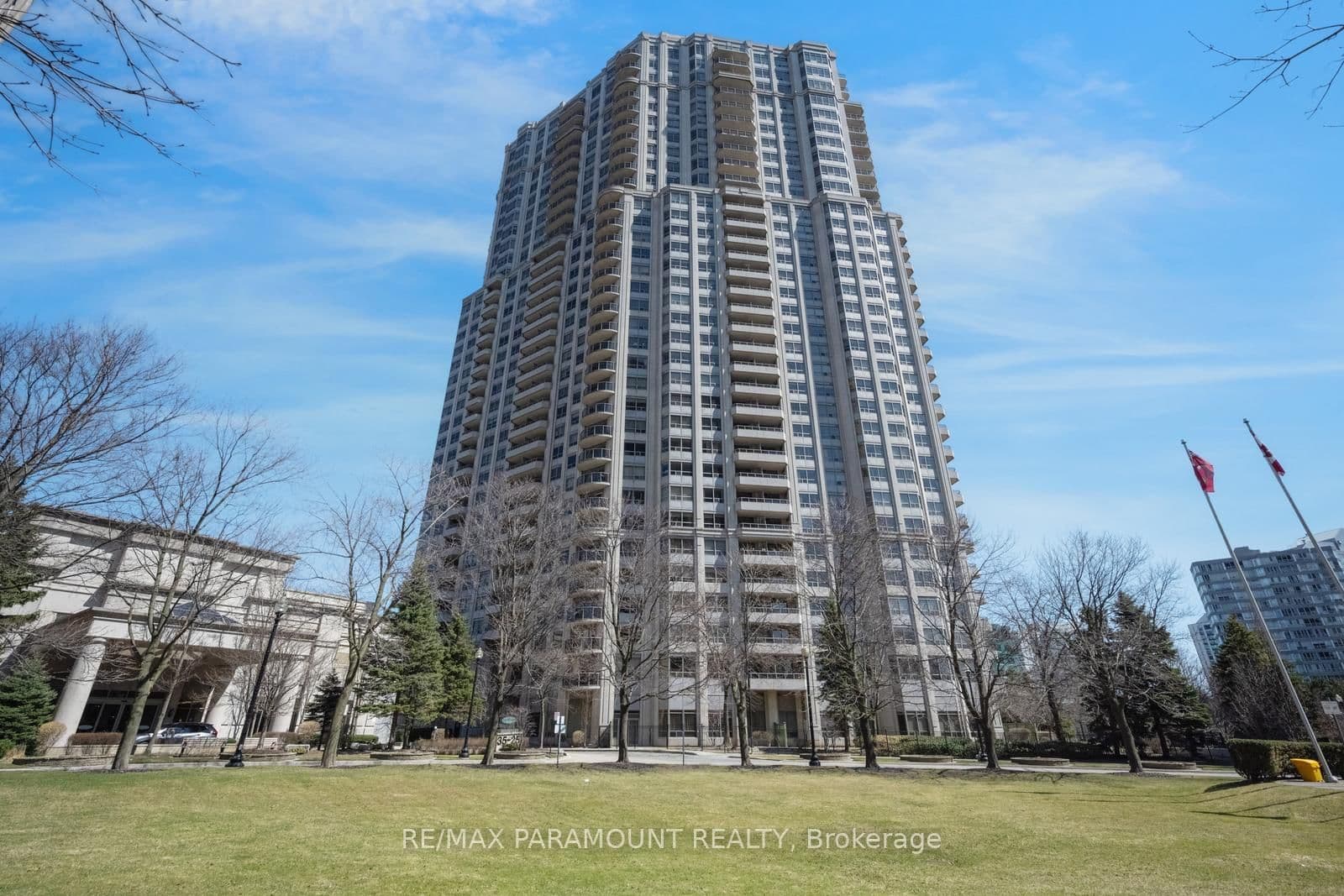 #616 - 25 Kingsbridge Garden Circle