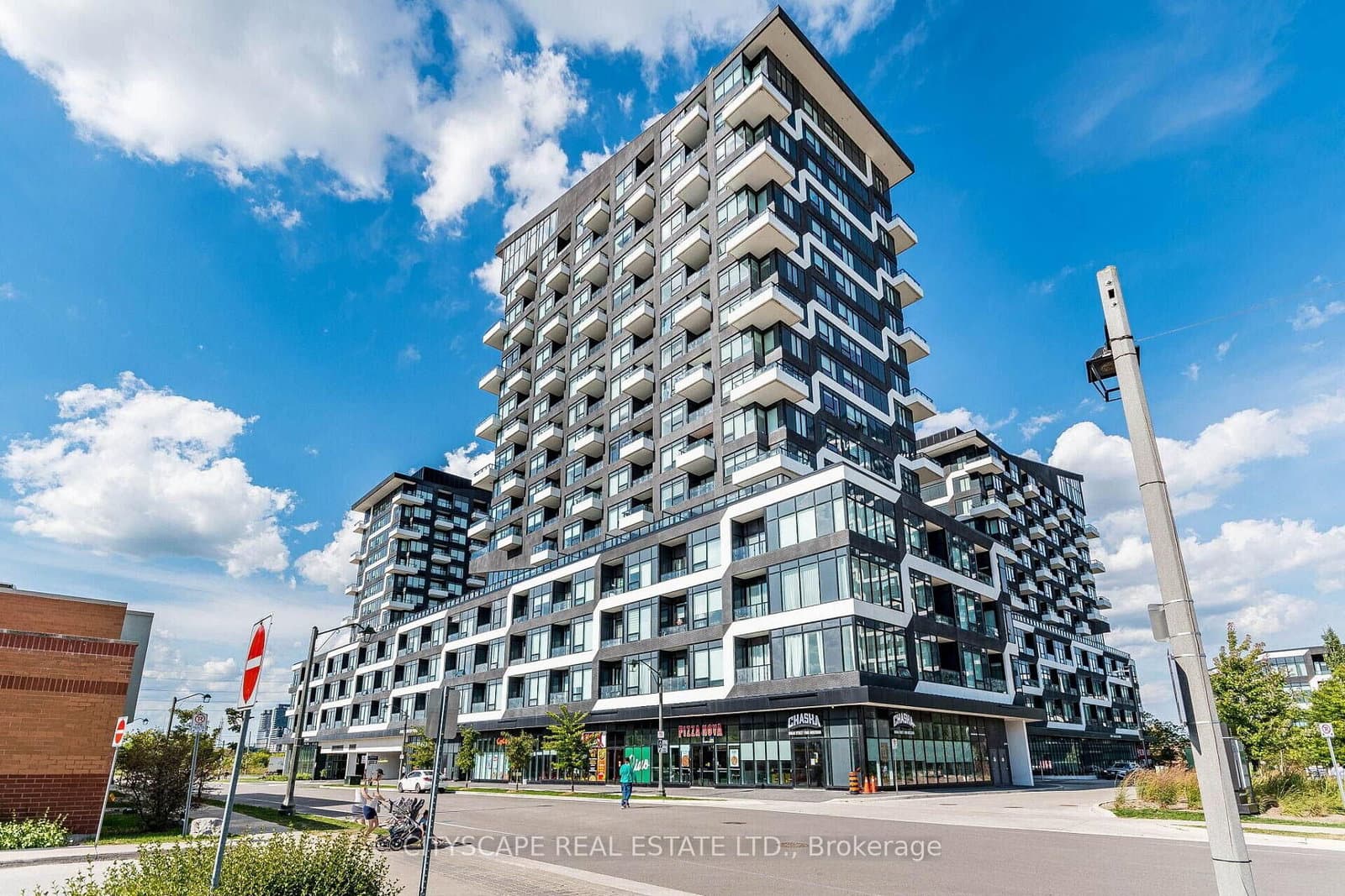 #1008 - 2481 Taunton Road