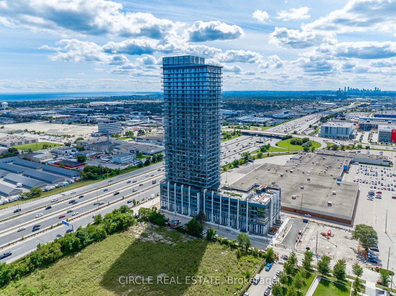 36 Zorra Street, Unit 2202