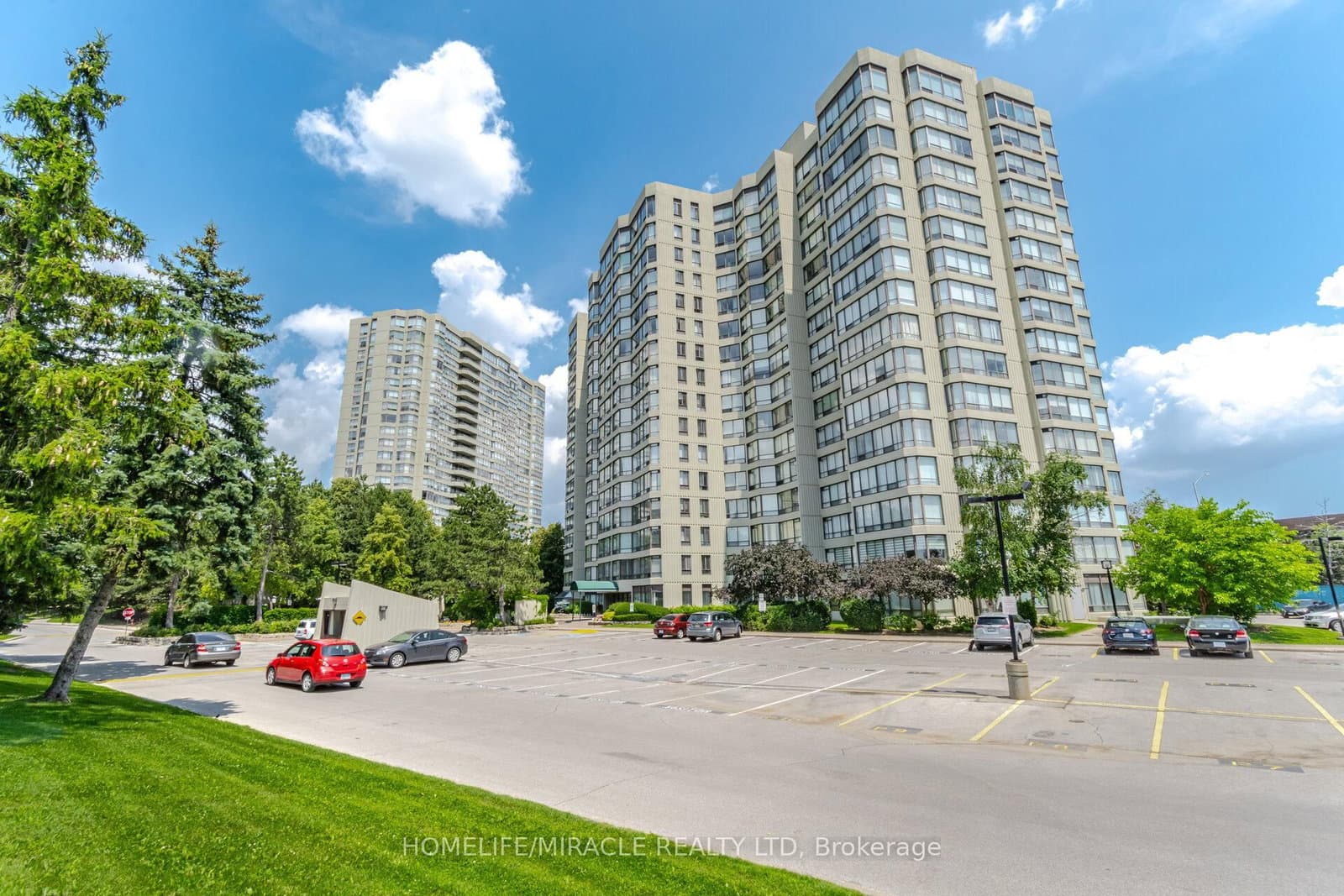 #401 - 26 Hanover Road