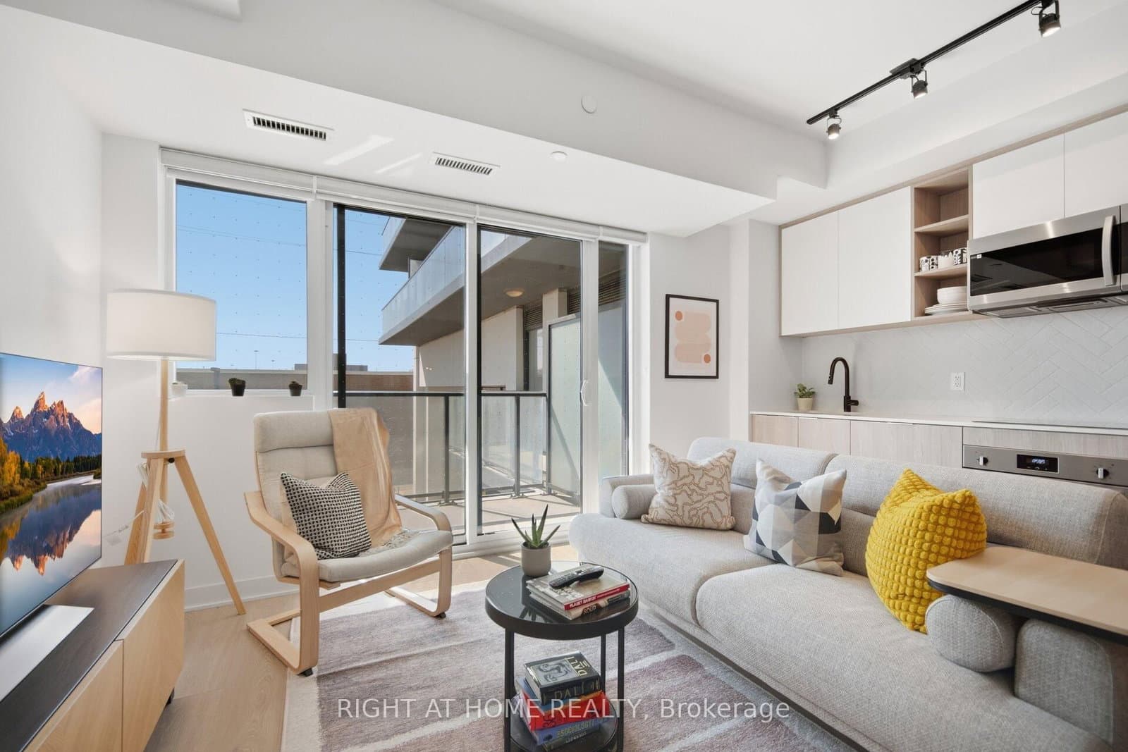 #204 - 36 Zorra Street