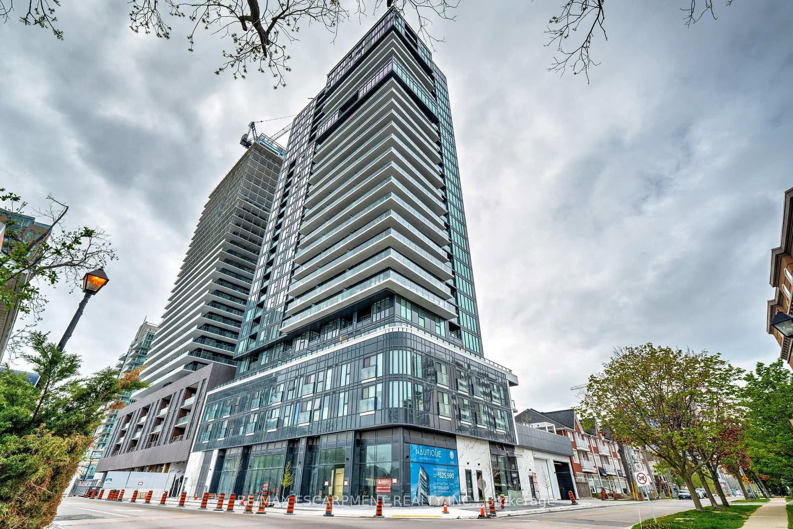 #1707 - 370 Martha Street