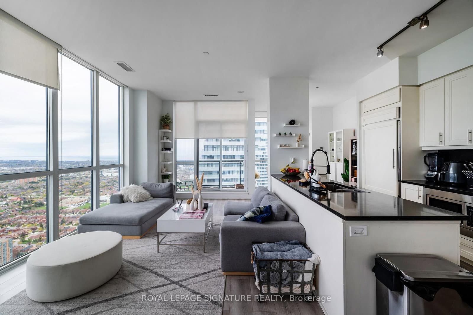 #PH4 - 4011 Brickstone Mews