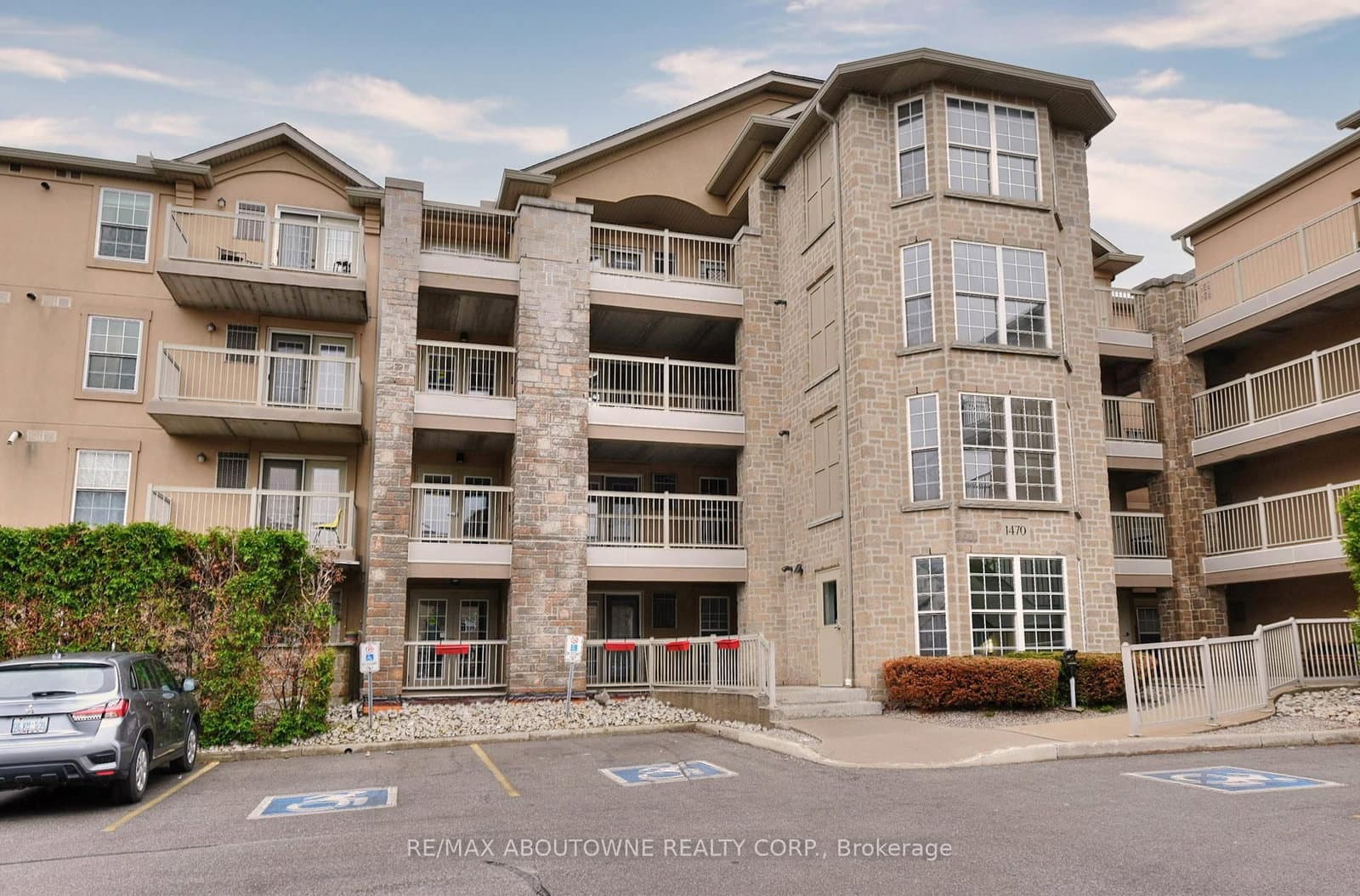 #104 - 1470 Bishops Gate