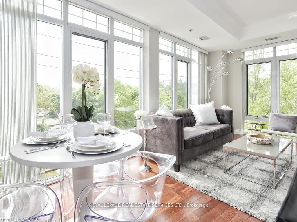 205 Lakeshore Road W, Unit 403