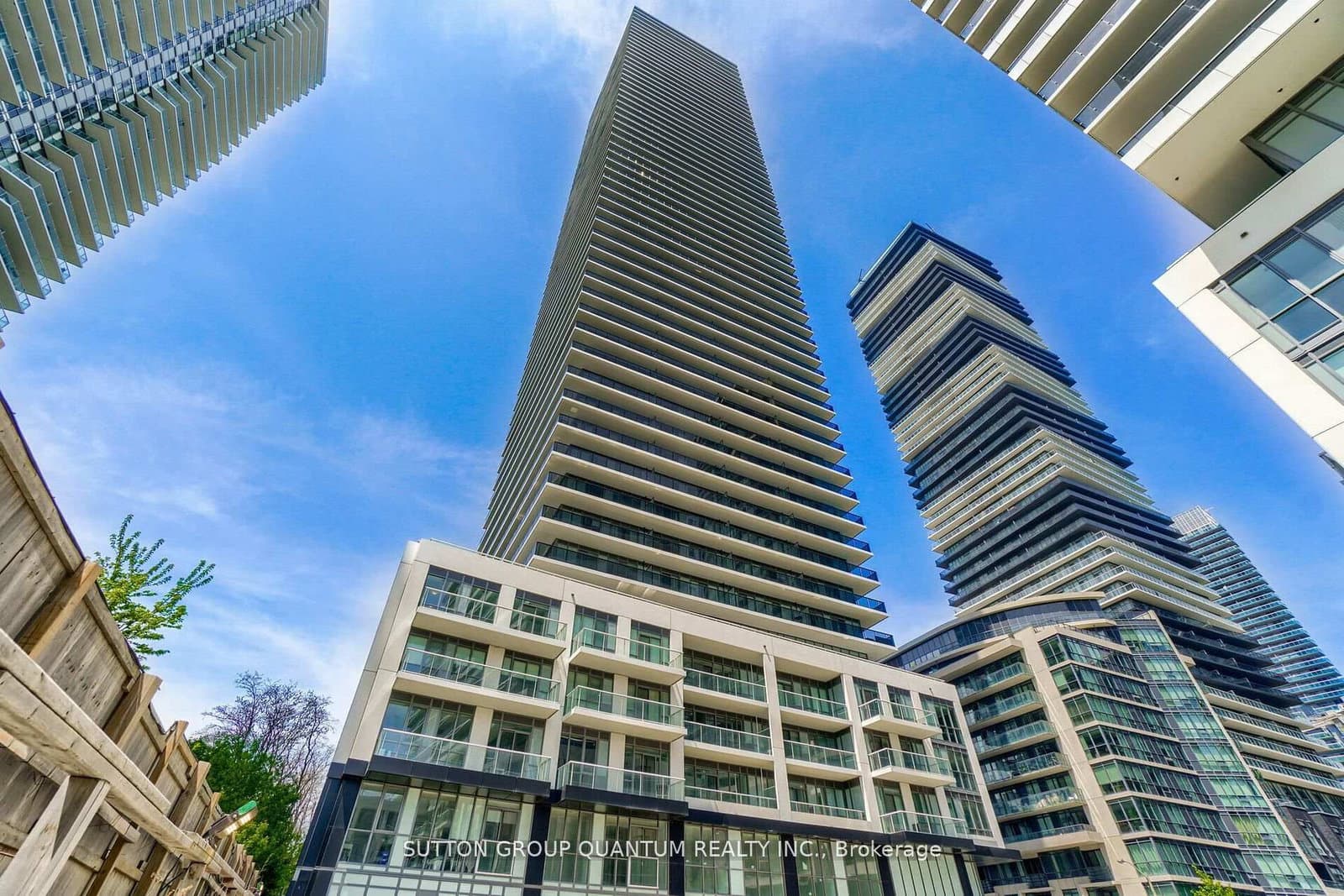 70 Annie Craig Drive, Unit 4003