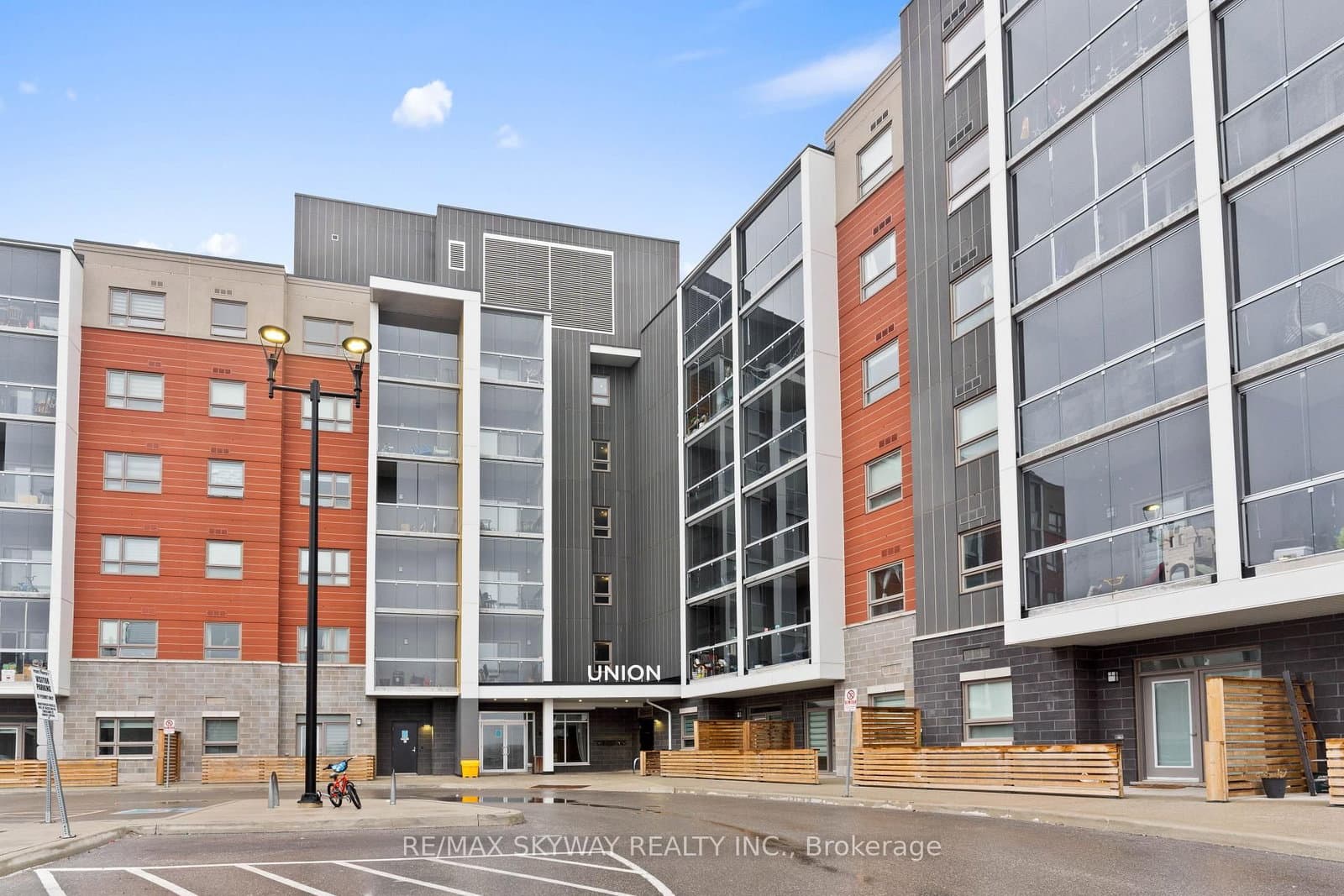 200 Lagerfeld Drive, Unit 308