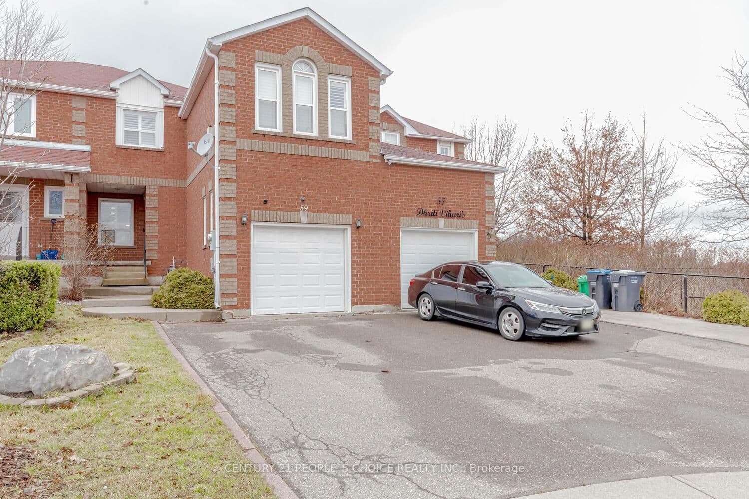 59 White Tail Crescent