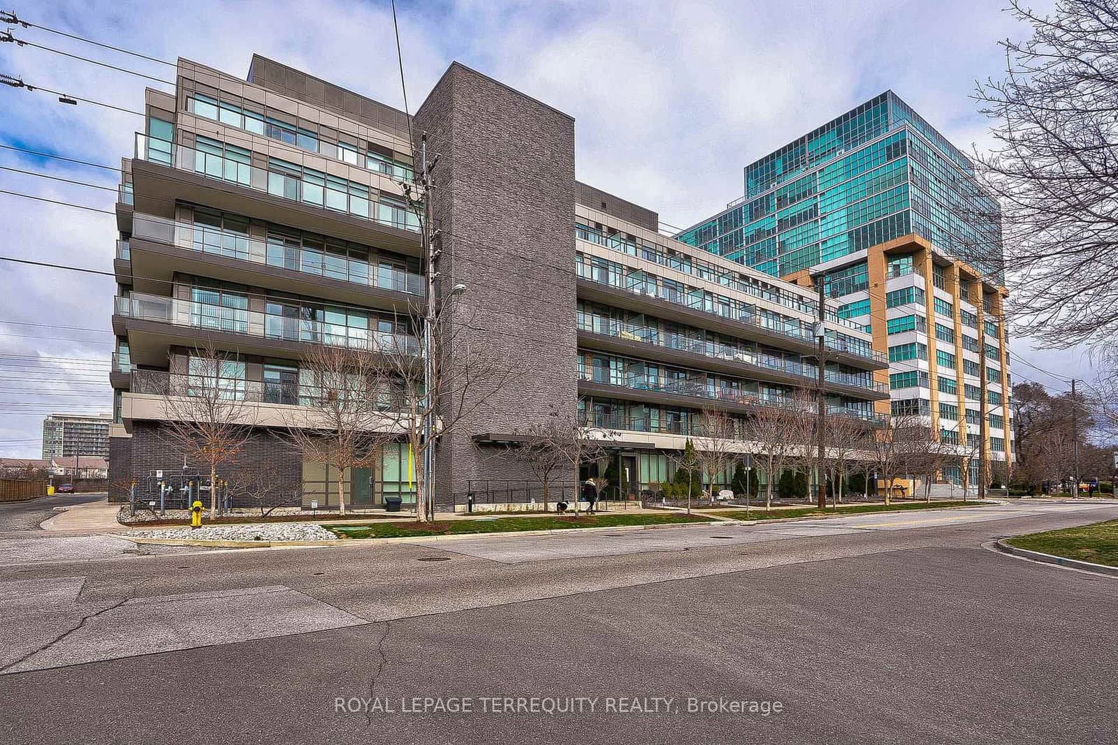 8 Fieldway Road, Unit 619