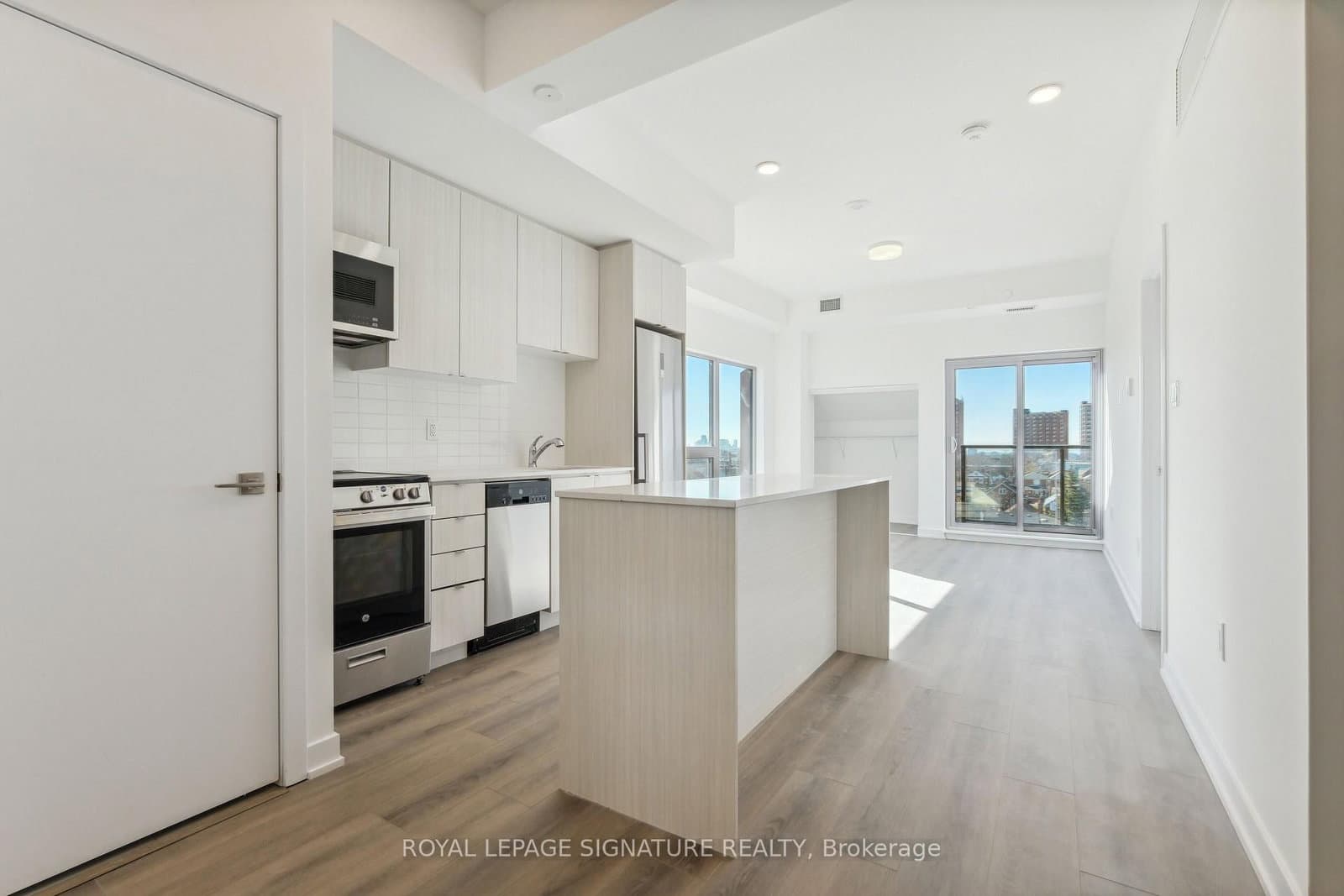 2433 Dufferin Street, Unit 701