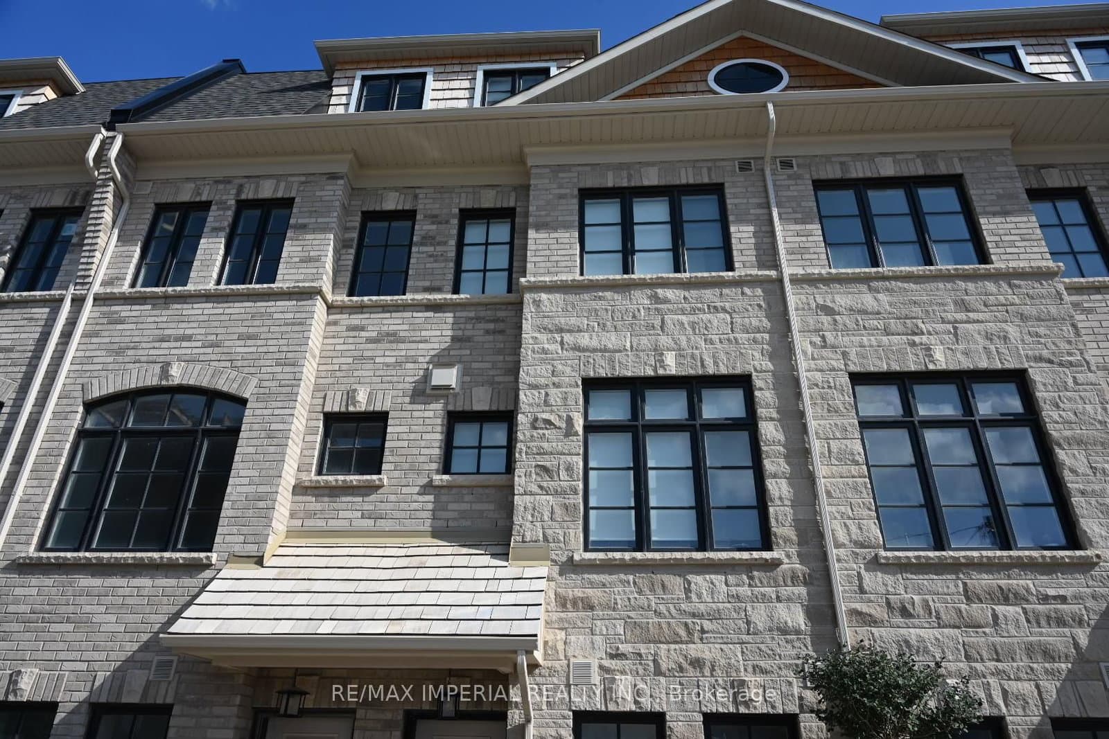 10 Lunar Crescent, Unit 20