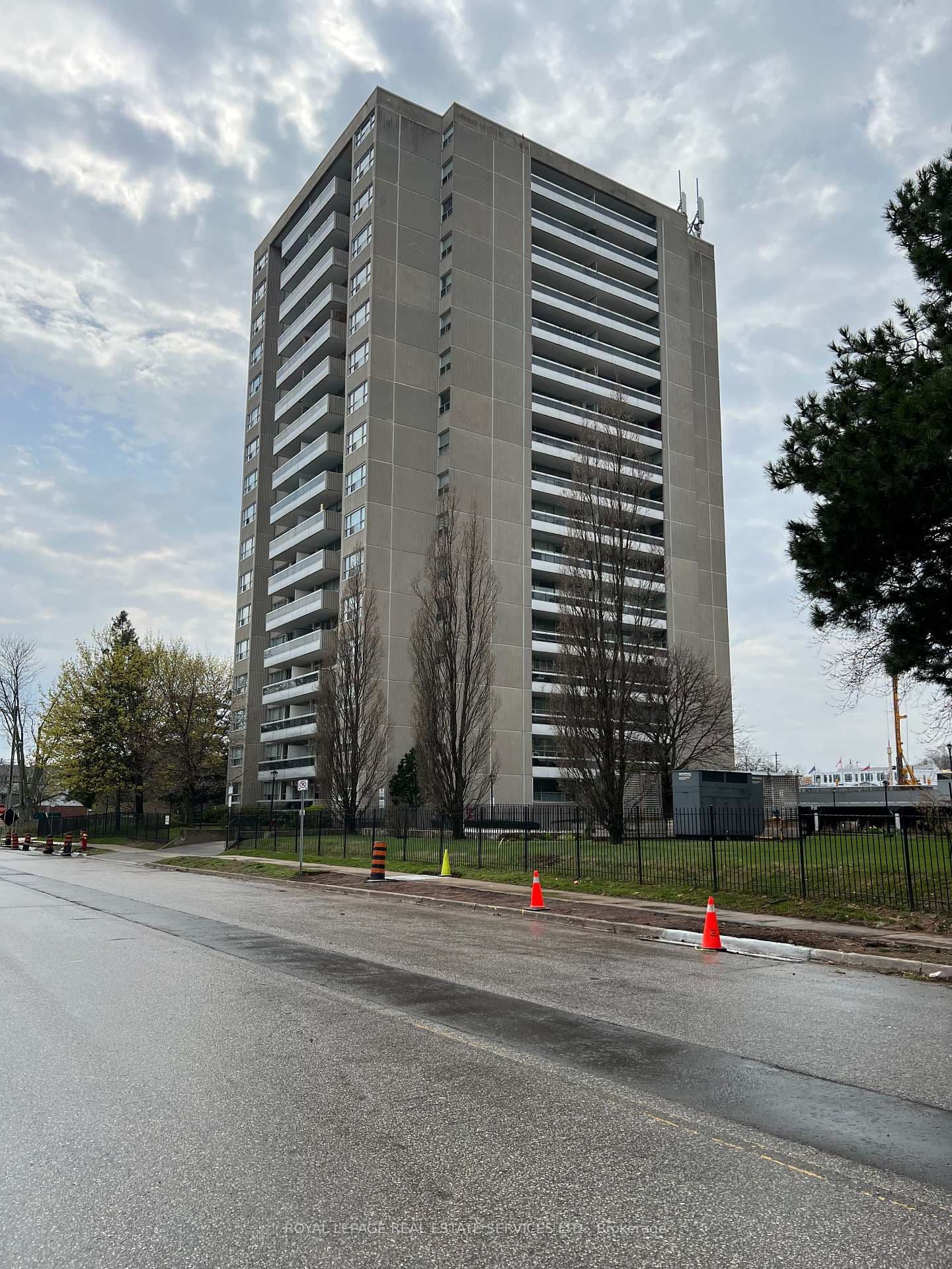 2263 Marine Drive, Unit 702
