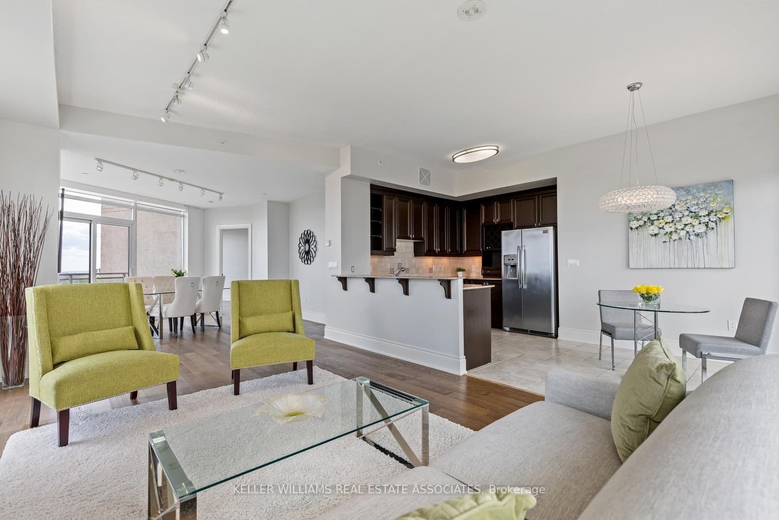 1665 The Collegeway, Unit 2105