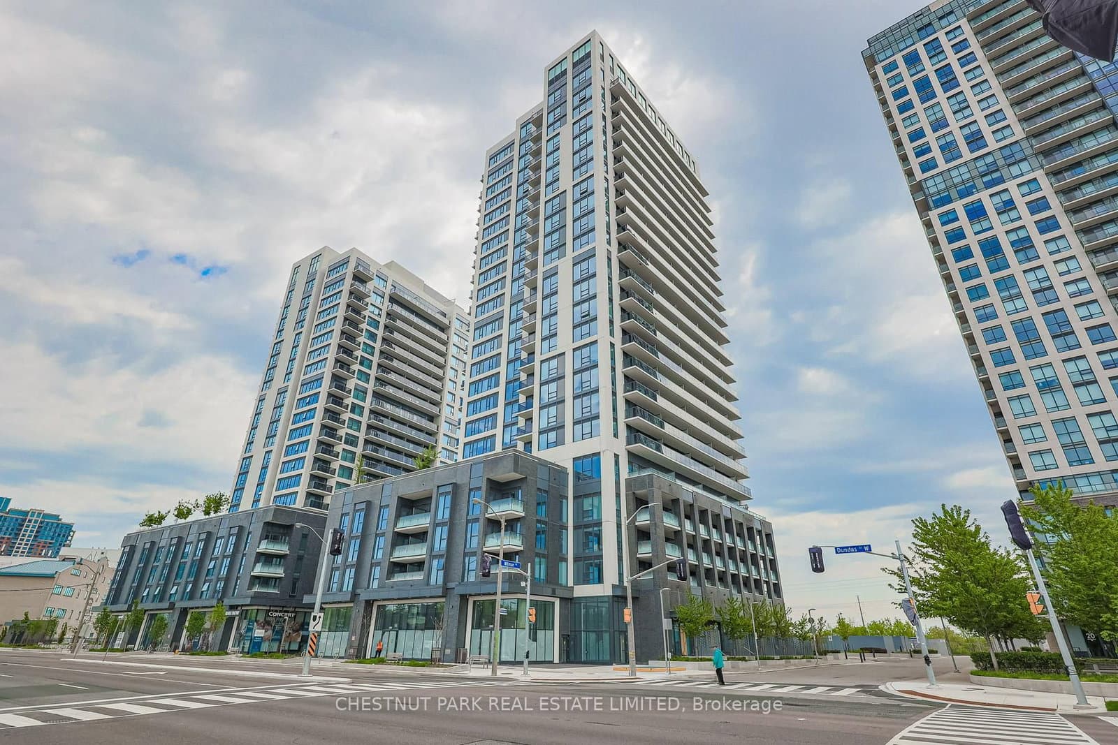 30 Samuel Wood Way, Unit PH2402