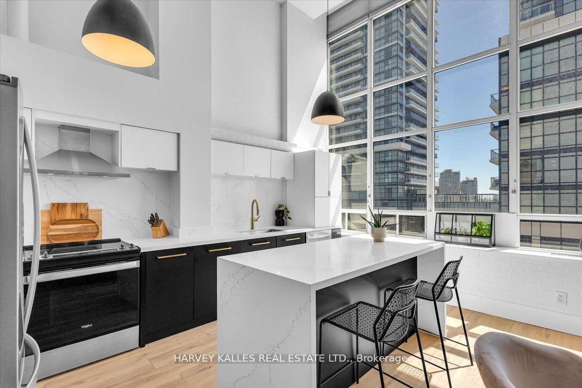 300 Manitoba Street, Unit 317