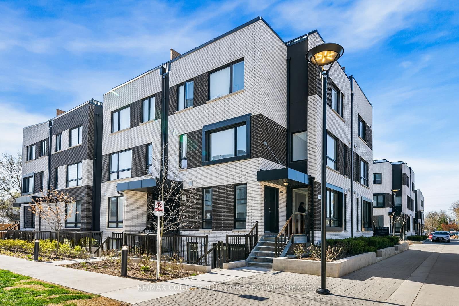 20 Ed Clark Gardens, Unit TH1