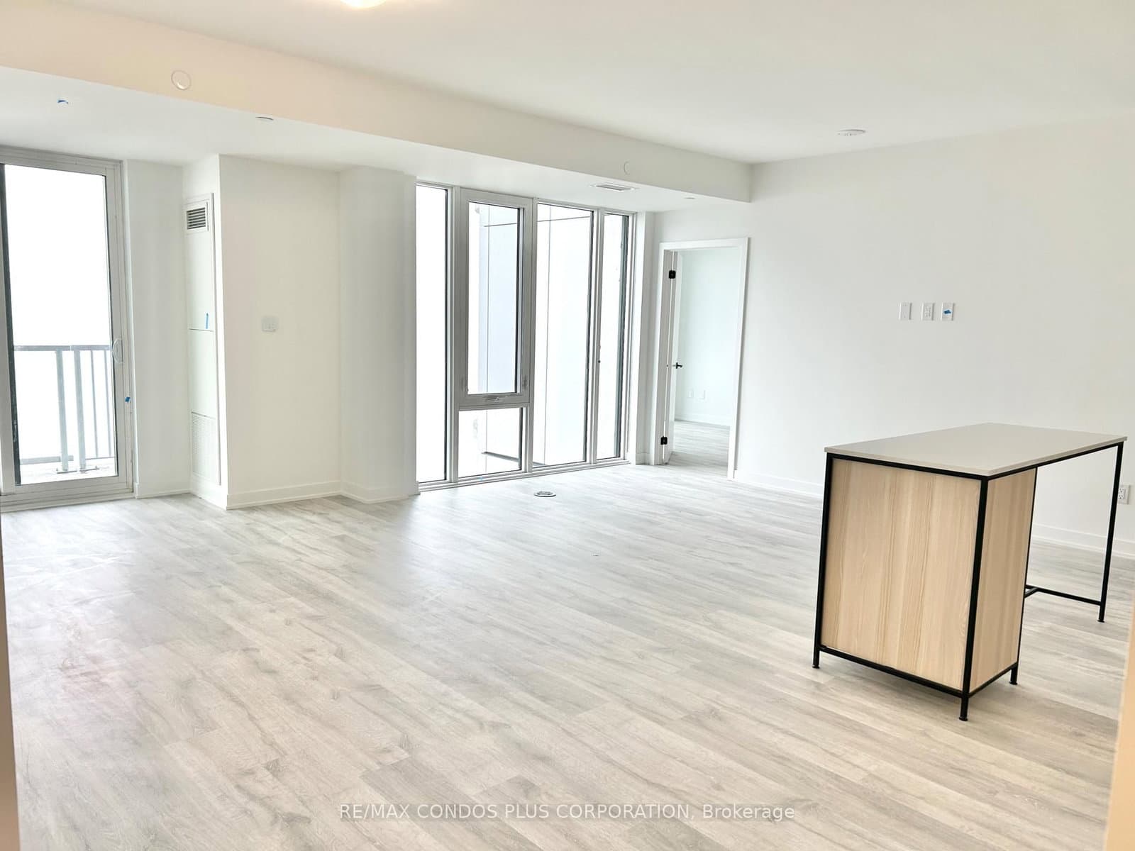 220 Missinnihe Way, Unit 1310