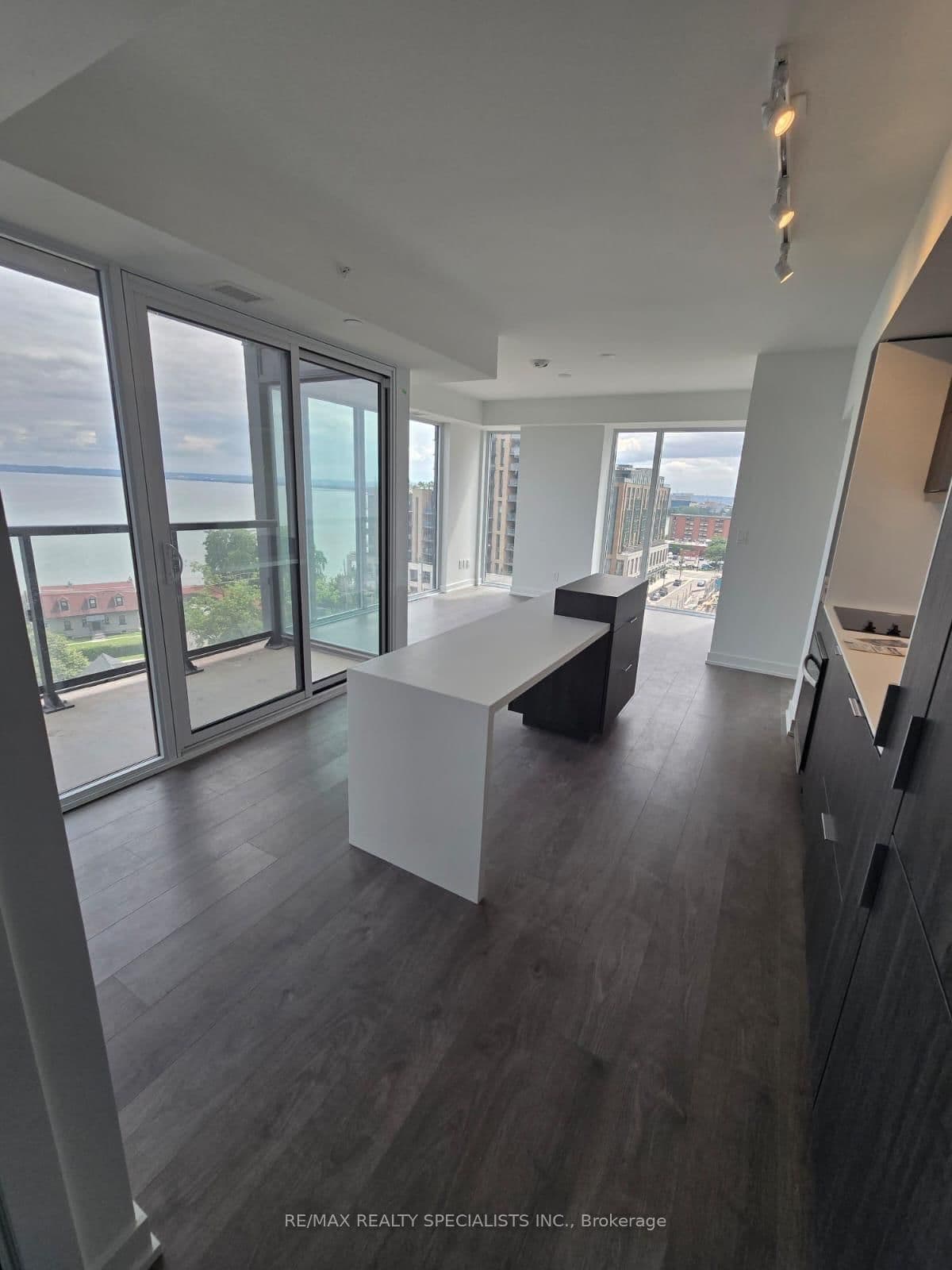 370 MARTHA Street, Unit 807