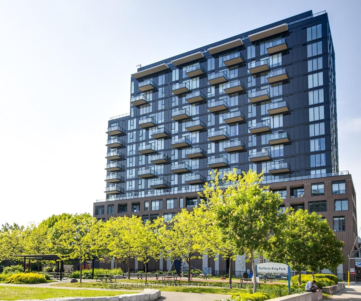 270 Dufferin Street, Unit 808