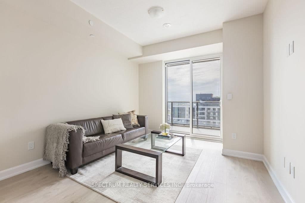 3220 William Coltson Avenue, Unit 1018