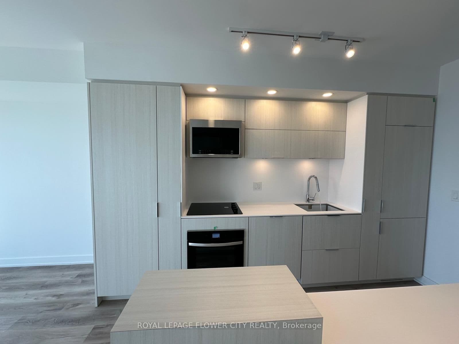 370 Martha Street, Unit 705