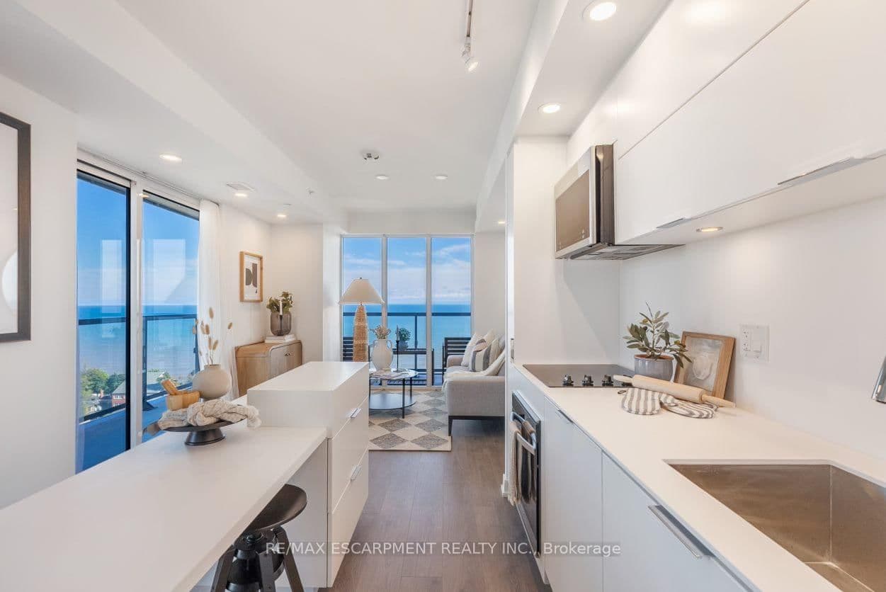 370 Martha Street, Unit 2103