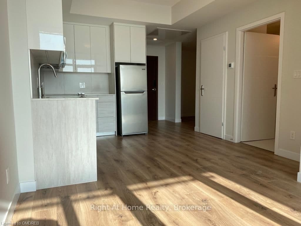 60 FREDERICK Street, Unit 2013