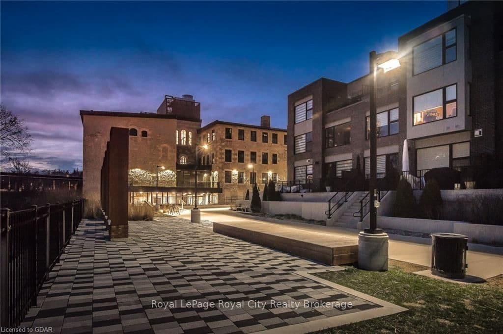 73 ARTHUR Street S, Unit 703