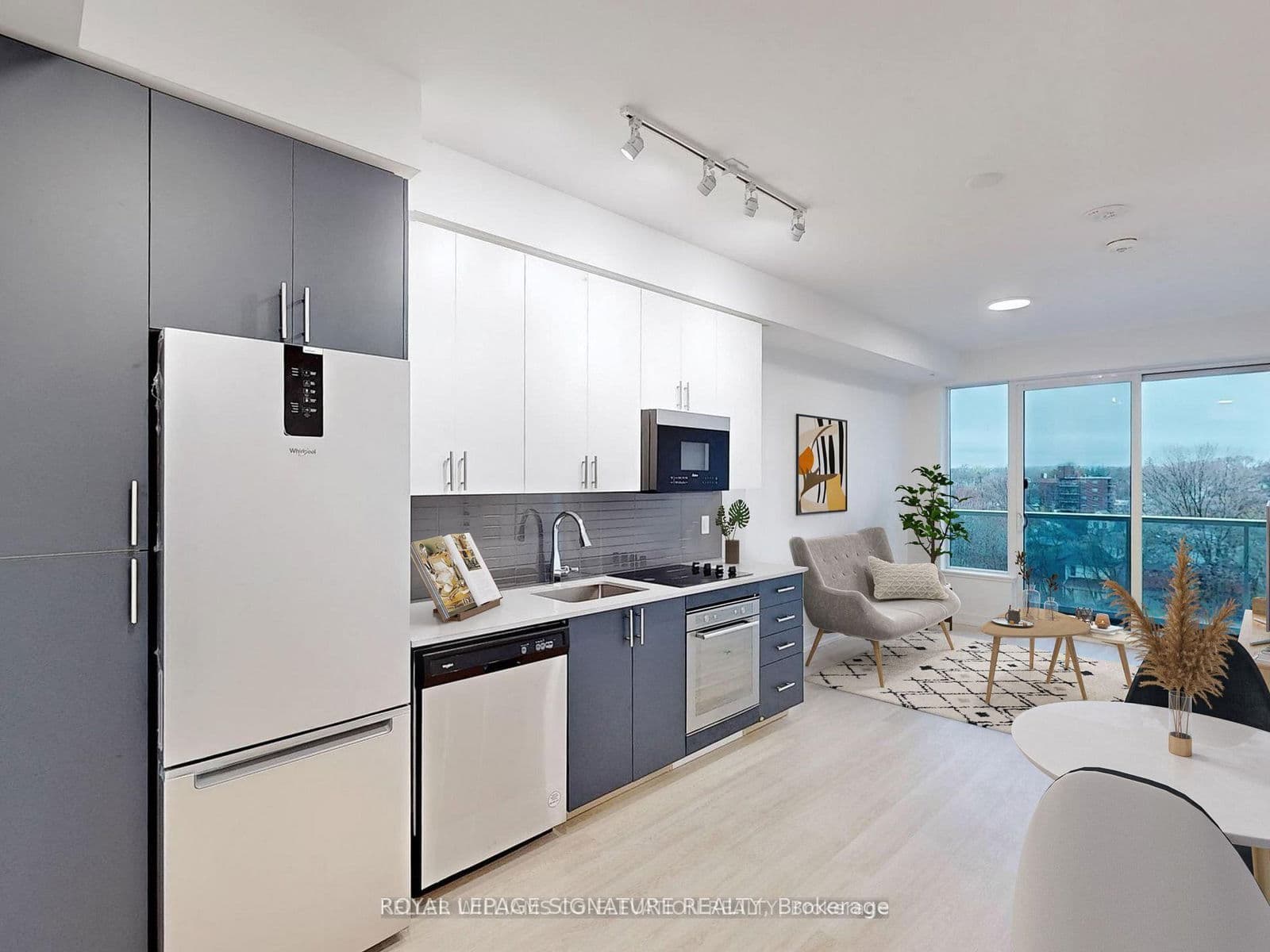 415 Main Street W, Unit 611