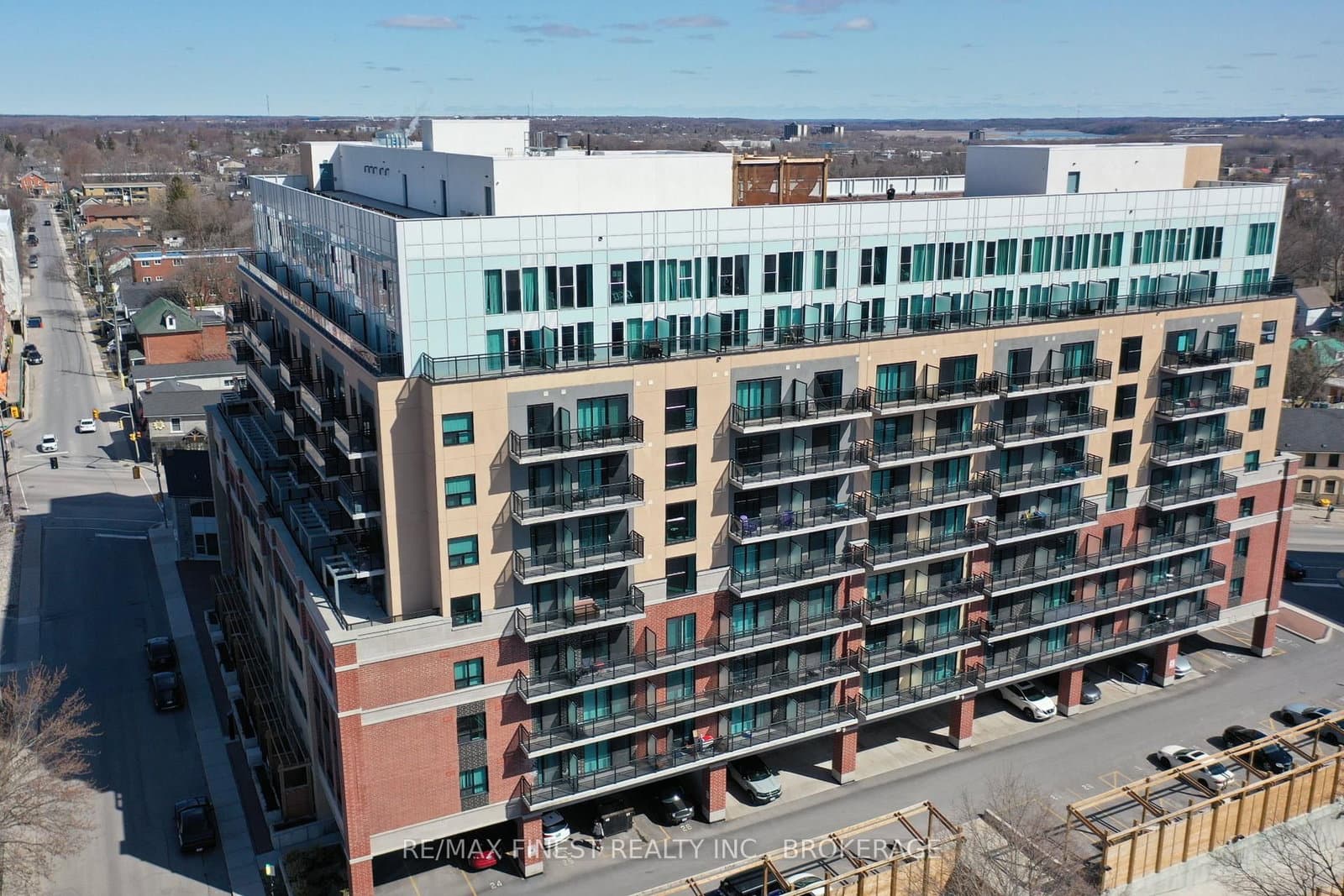 #1031 - 652 Princess Street