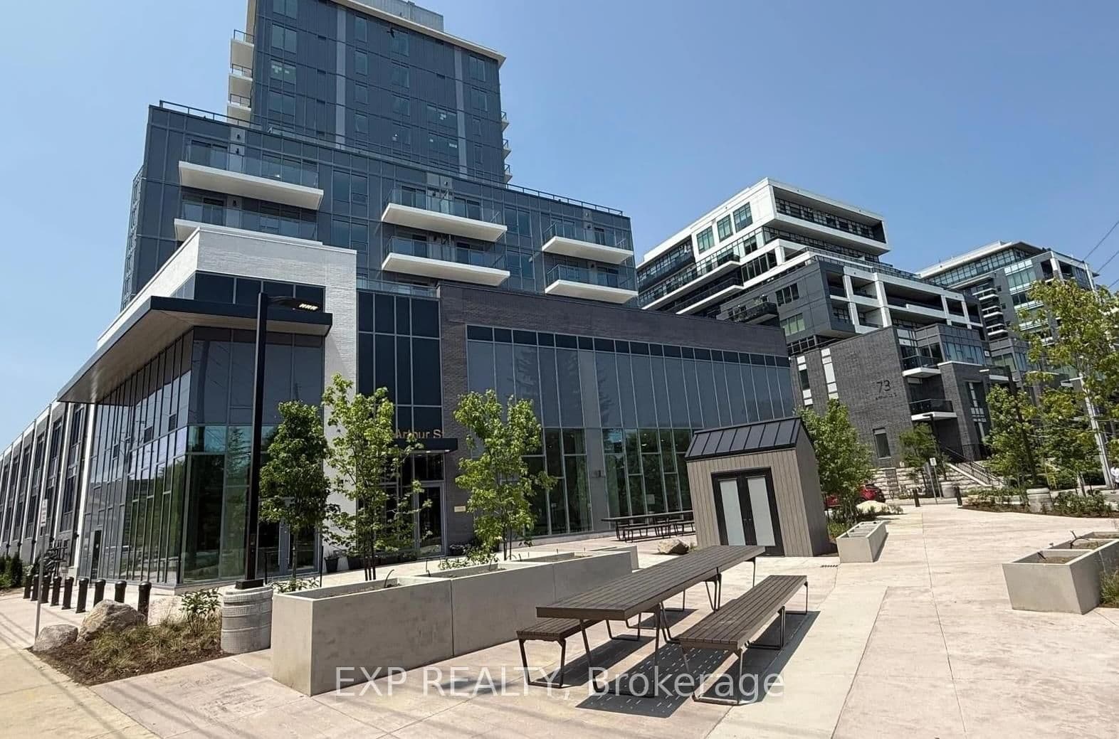 93 Arthur Street S, Unit 813