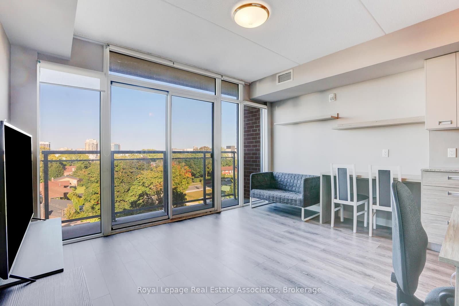 308 Lester Street, Unit 625