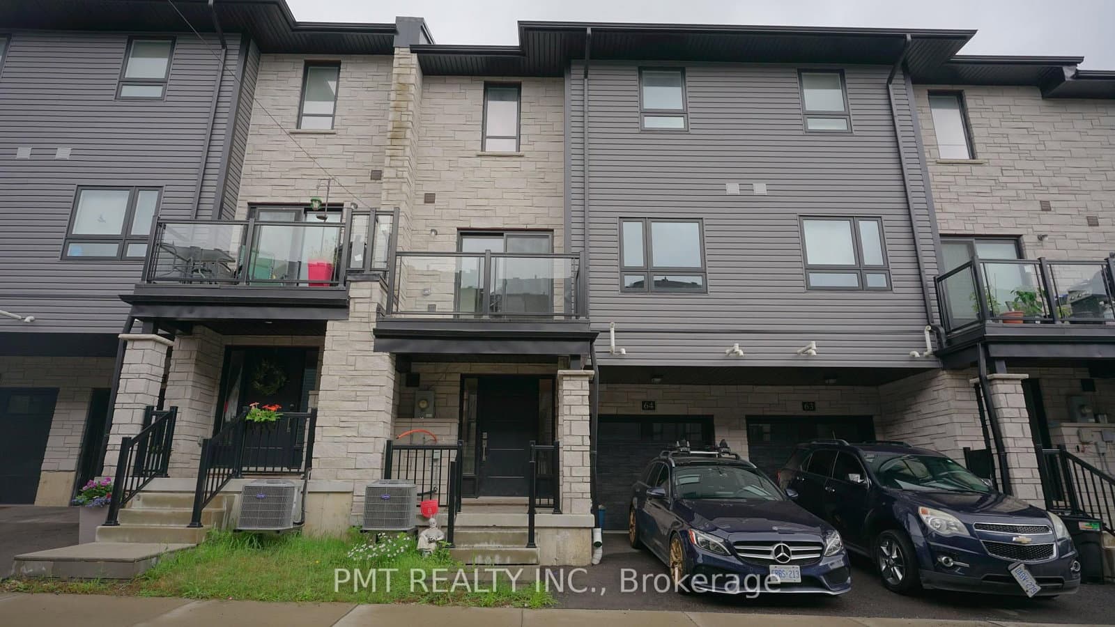 51 Sparrow Avenue, Unit 64