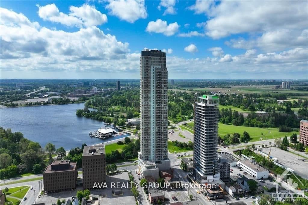#3308 - 805 carling Ave Avenue W