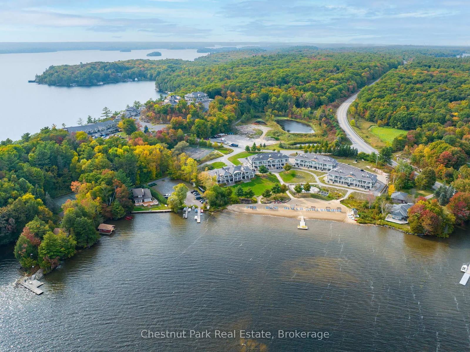 #E206B1 - 1869 Muskoka 118 Road W