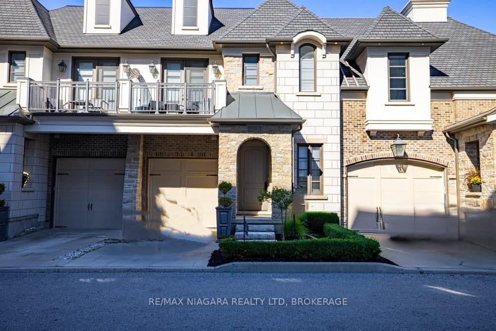 15 Arbourvale Common Road