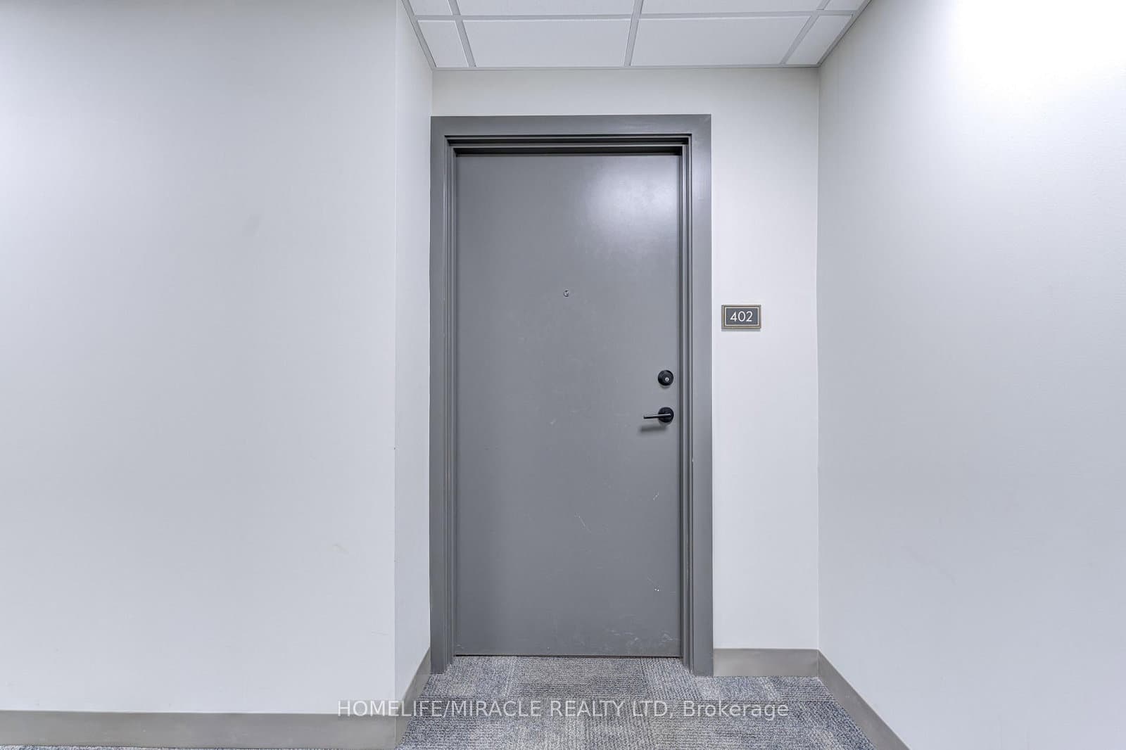 26 Lowes Road W, Unit 402